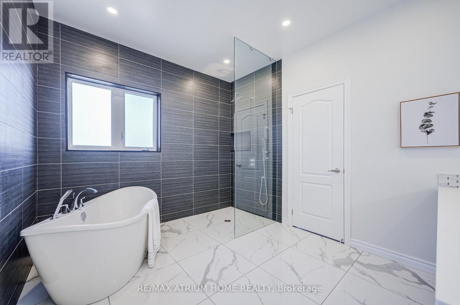 368 ROY HARPER AVENUE - 23