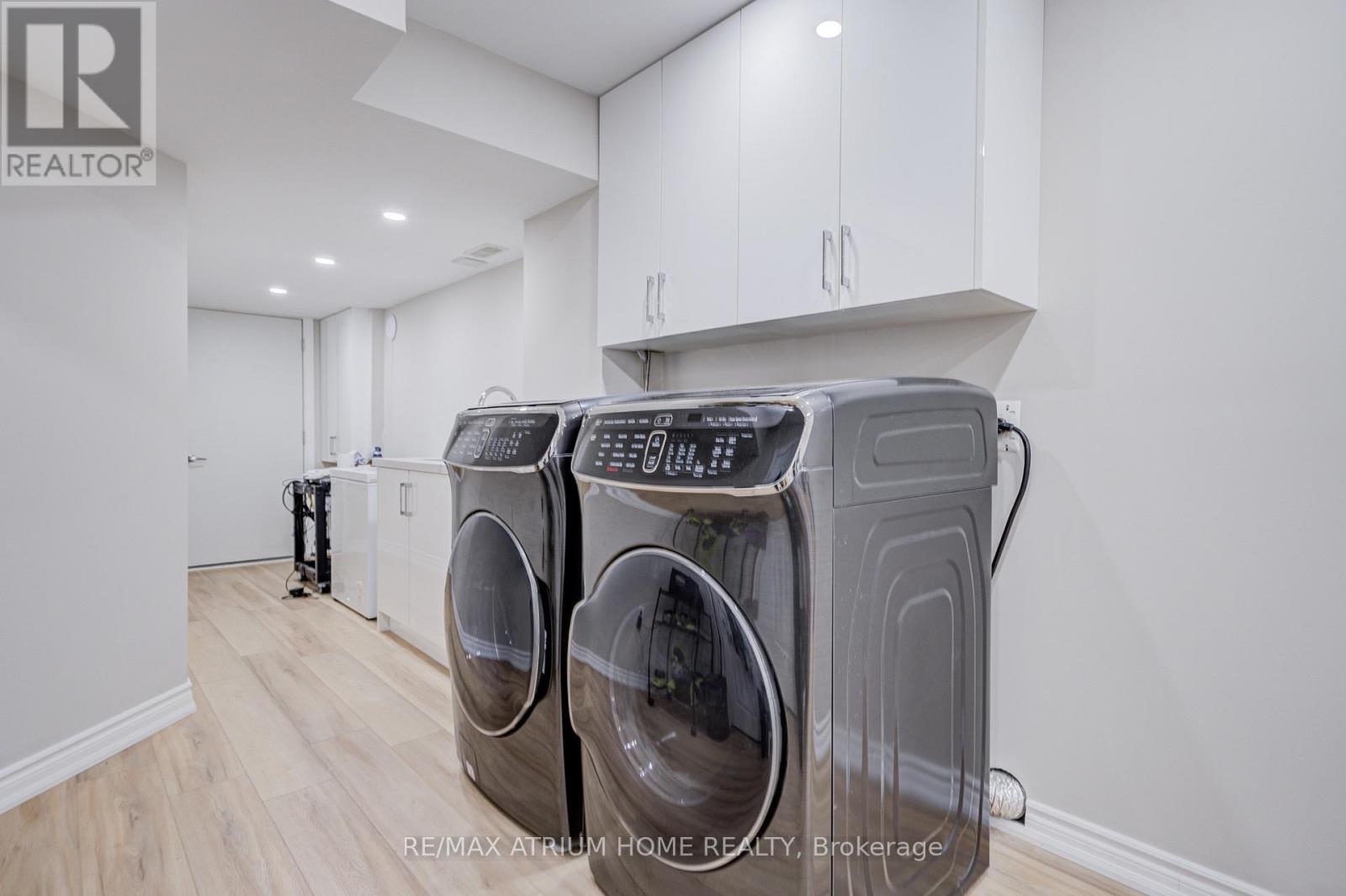 368 ROY HARPER AVENUE - 32