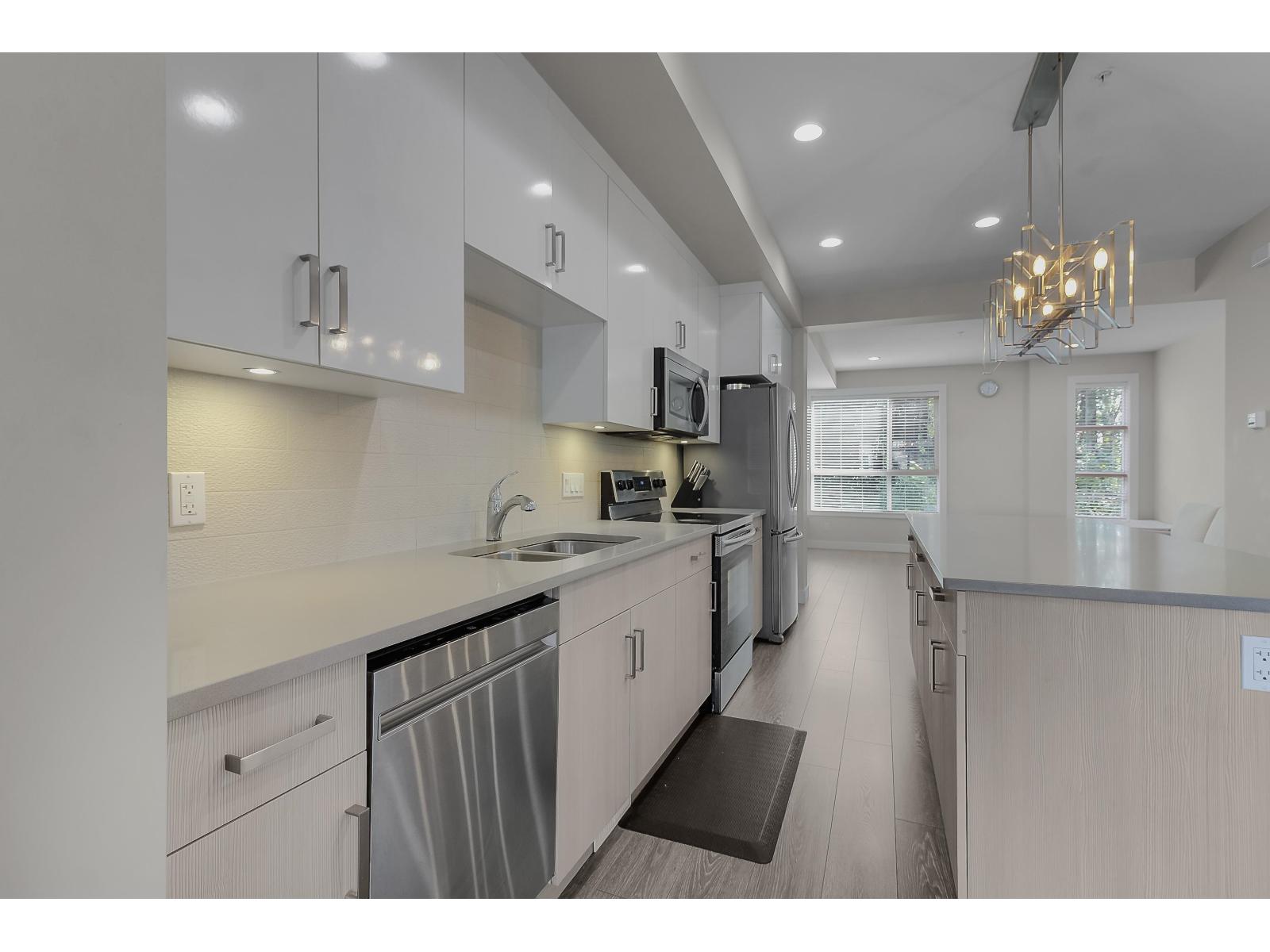 9 8413 MIDTOWN WAY, Chilliwack Proper South, Chilliwack
