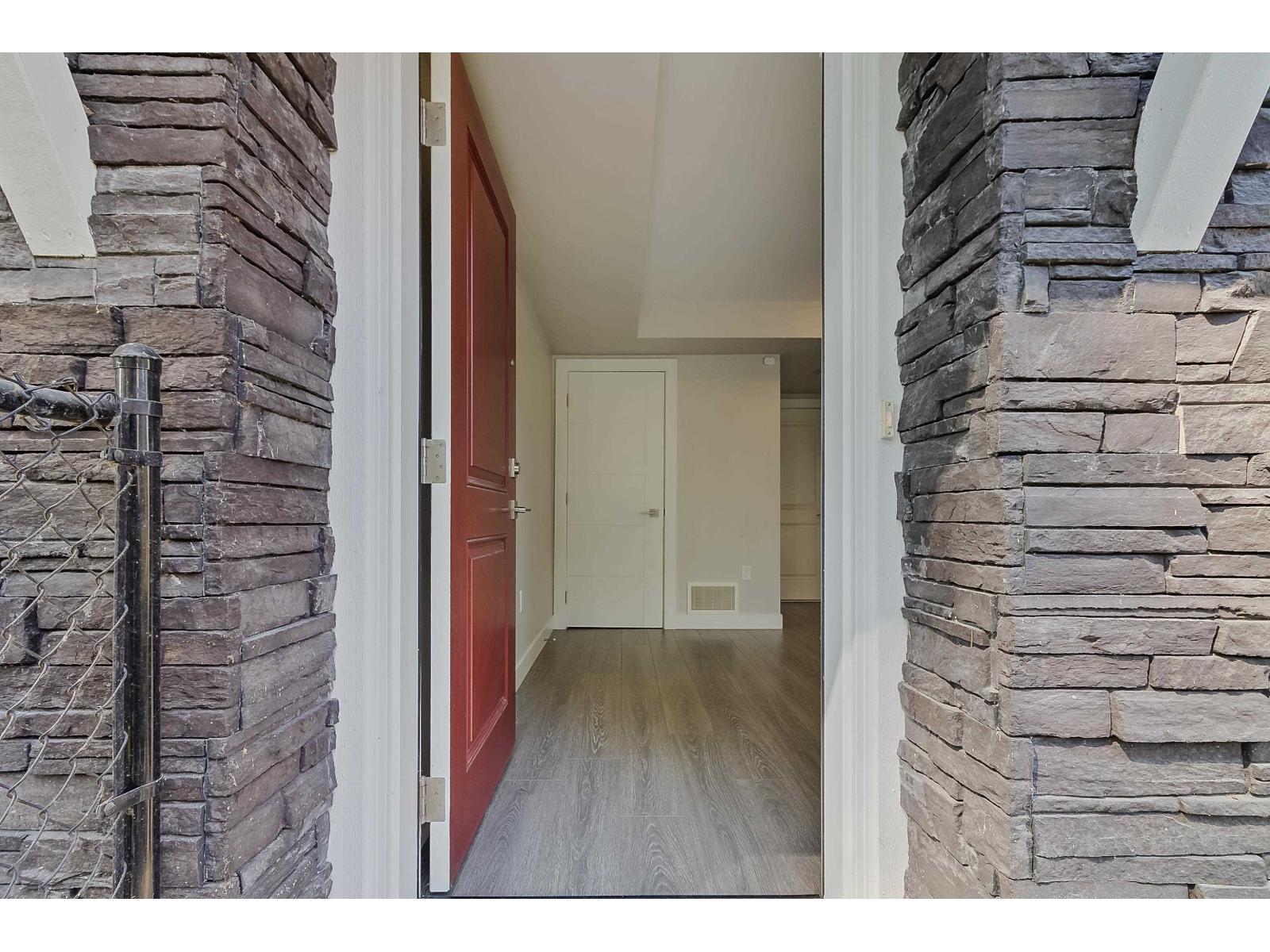 9 8413 MIDTOWN WAY, Chilliwack Proper South, Chilliwack