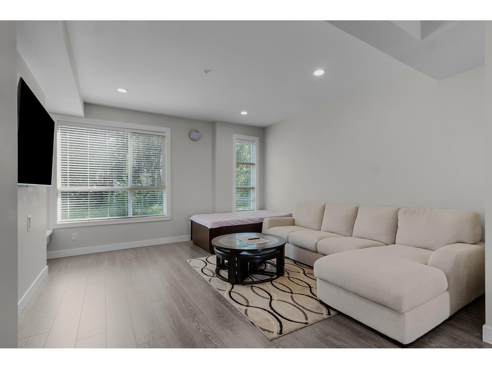 9 8413 MIDTOWN WAY, Chilliwack Proper South, Chilliwack
