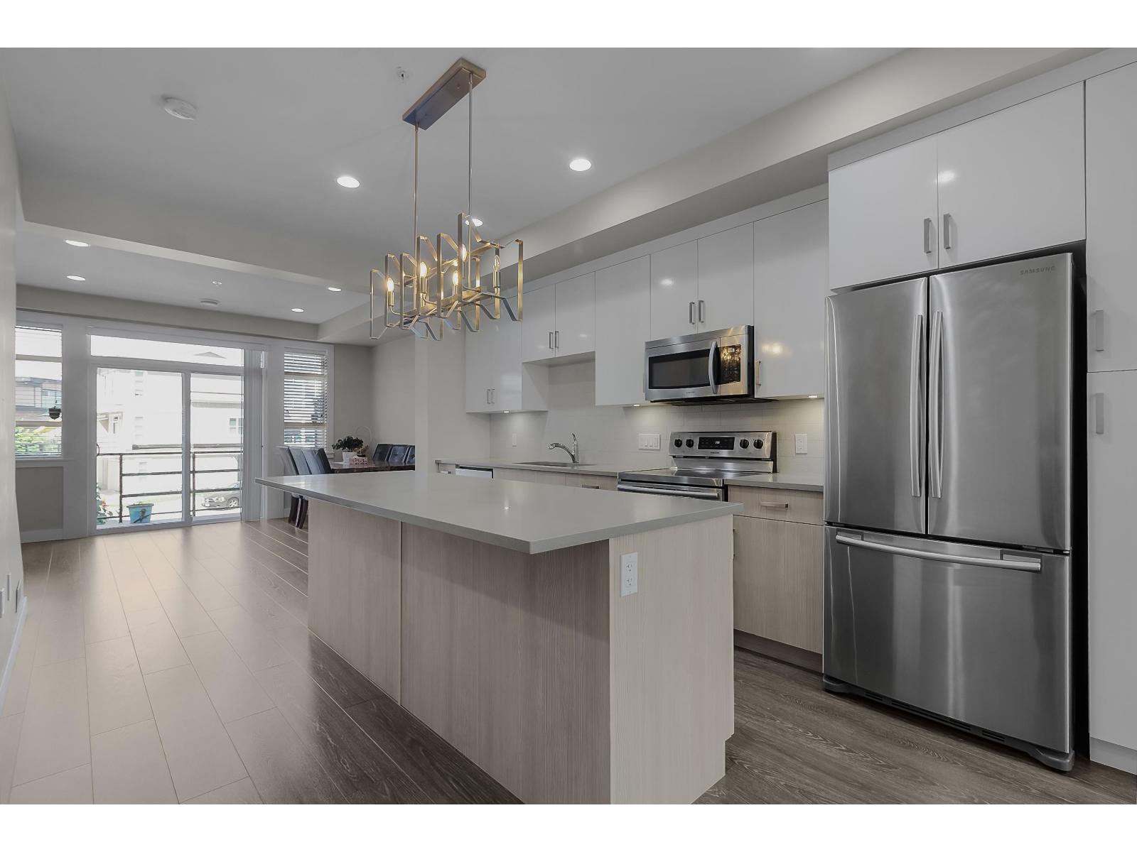 9 8413 MIDTOWN WAY, Chilliwack Proper South, Chilliwack