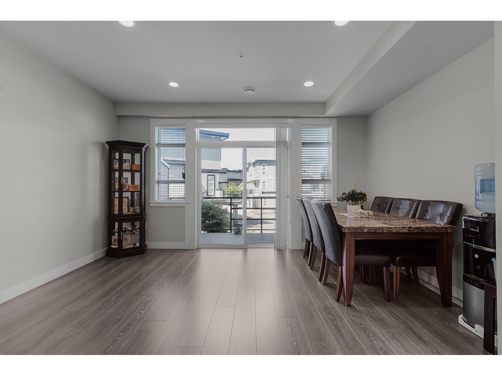 9 8413 MIDTOWN WAY, Chilliwack Proper South, Chilliwack