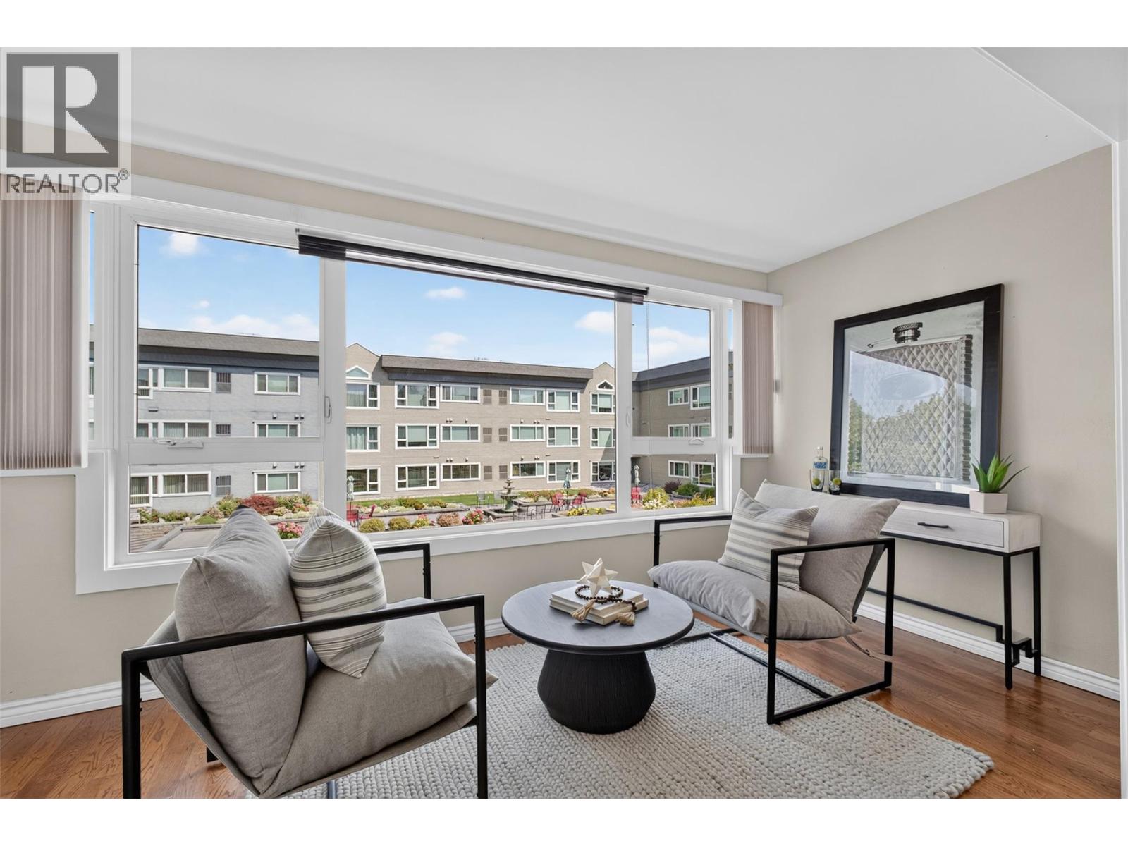 #206 1045 Sutherland Avenue - 4