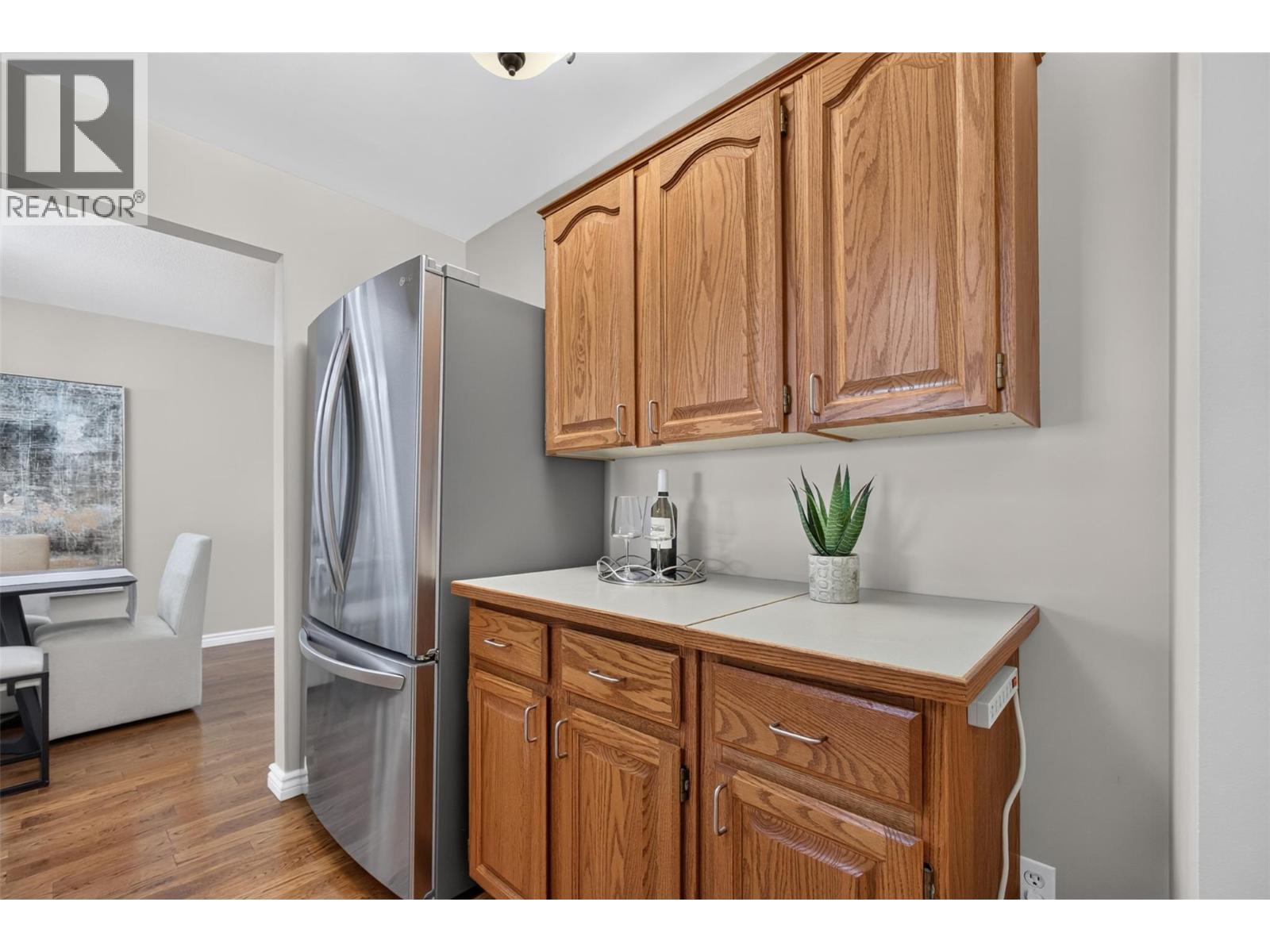#206 1045 Sutherland Avenue - 13