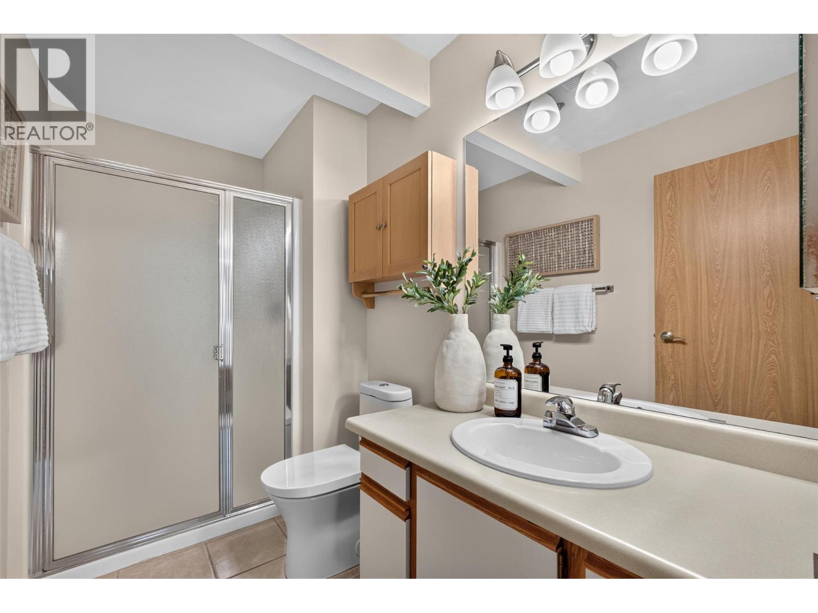 #206 1045 Sutherland Avenue - 16