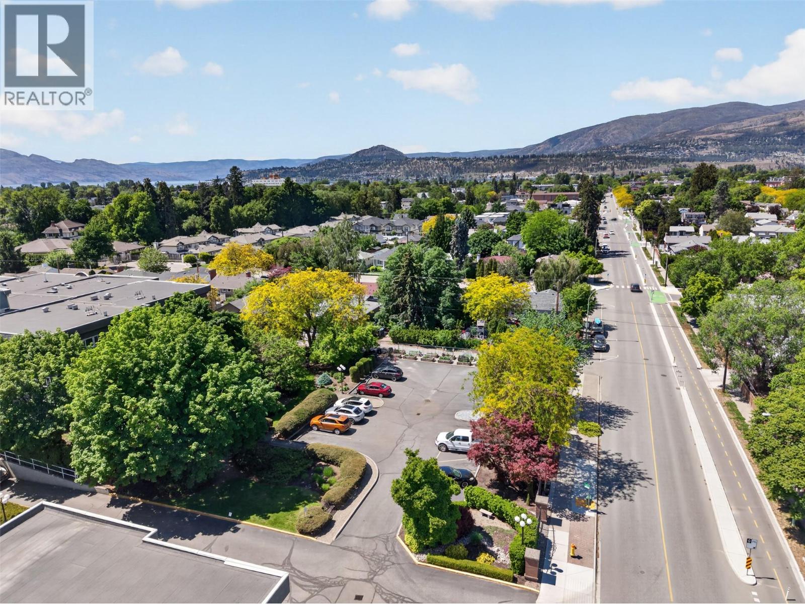 #206 1045 Sutherland Avenue - 38