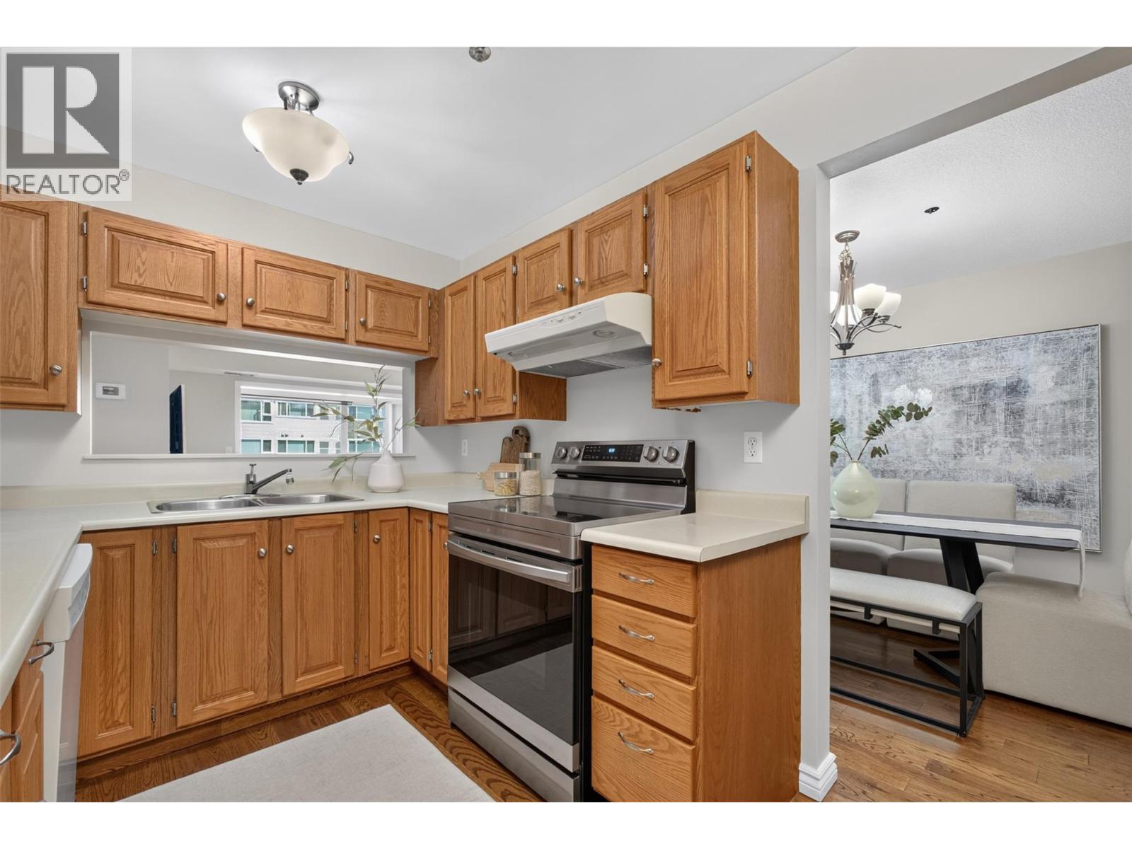 #206 1045 Sutherland Avenue - 11