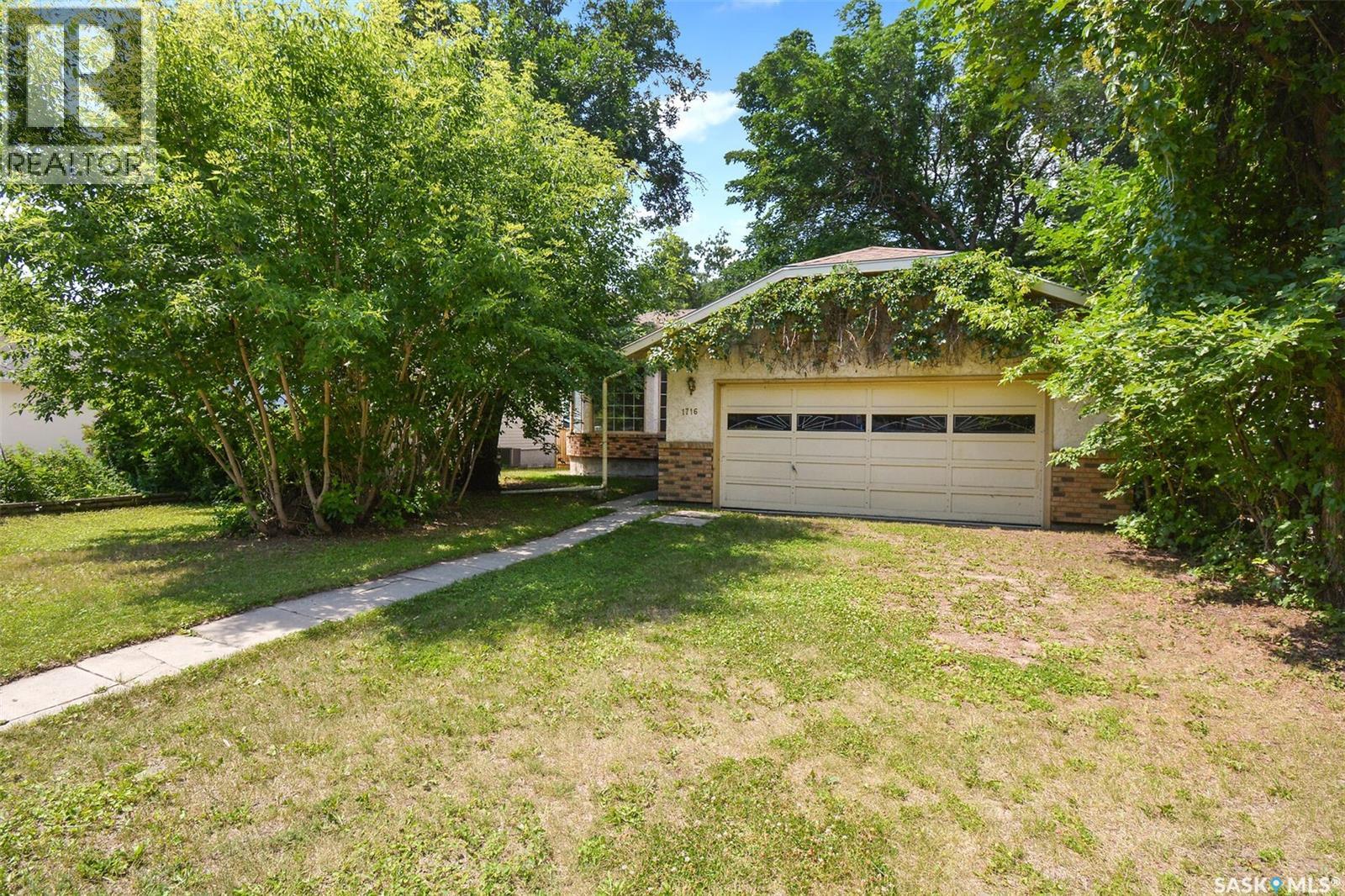 1716 Kilburn AVENUE - 1