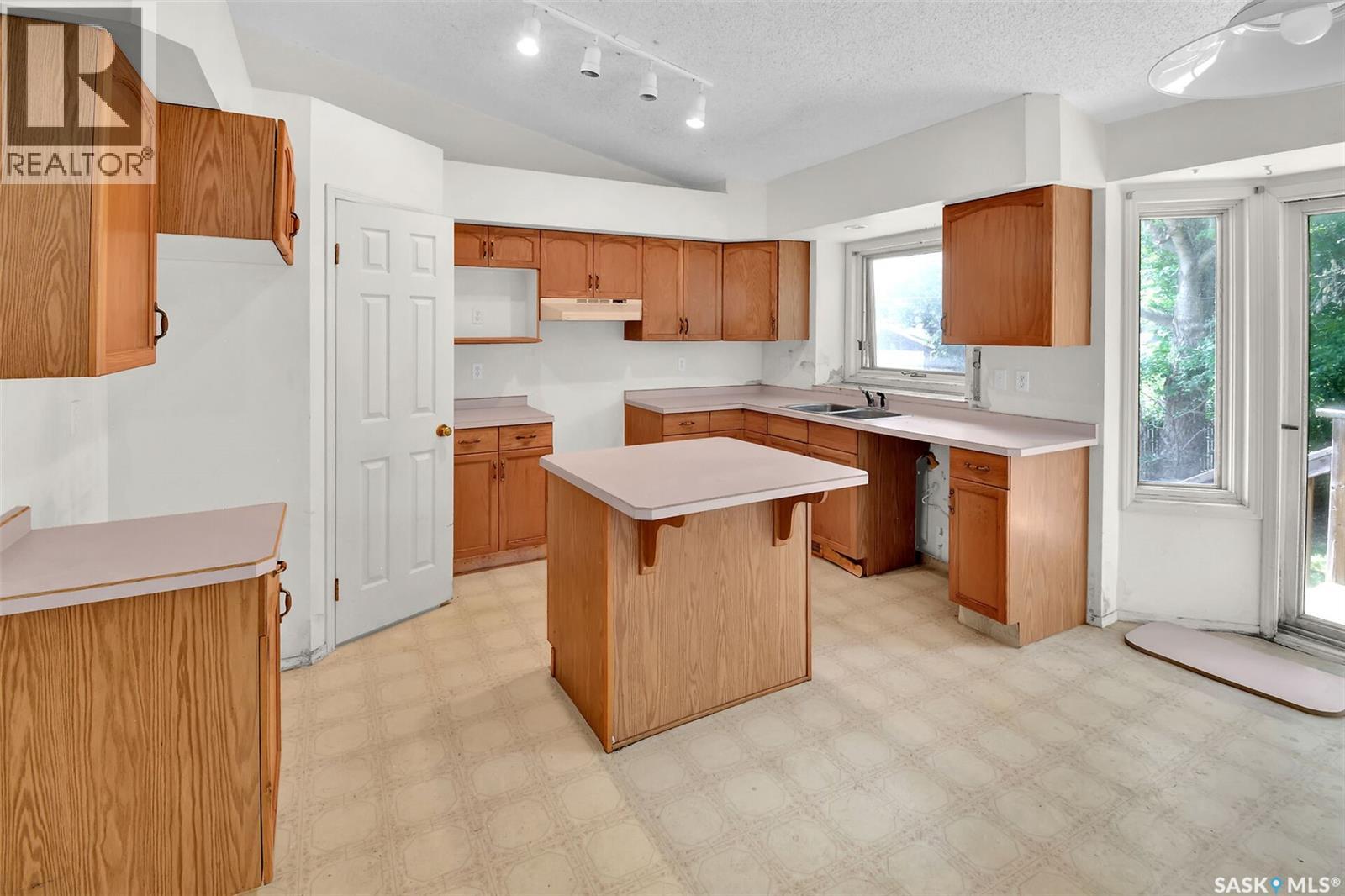 1716 Kilburn AVENUE - 8