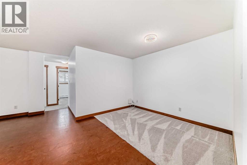 #112 315 50 Avenue SW - 16