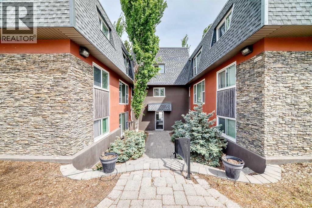 #112 315 50 Avenue SW - 36