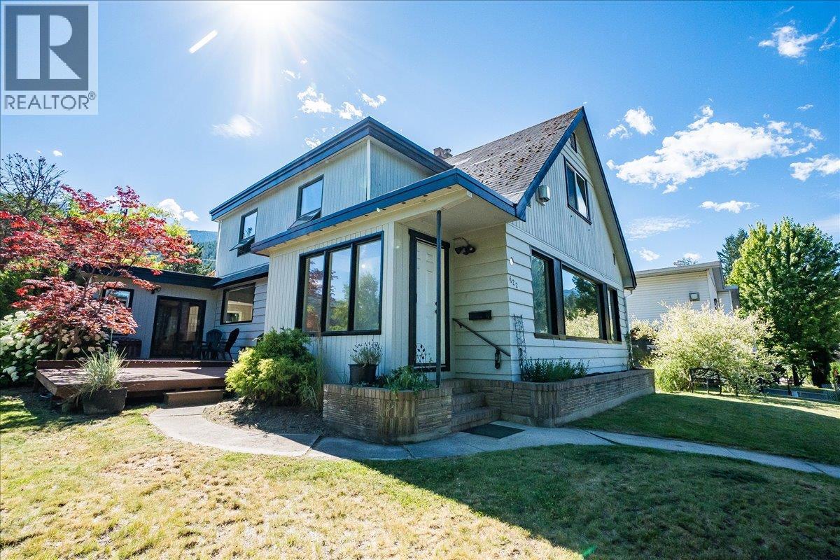 422 Maple Street - 1