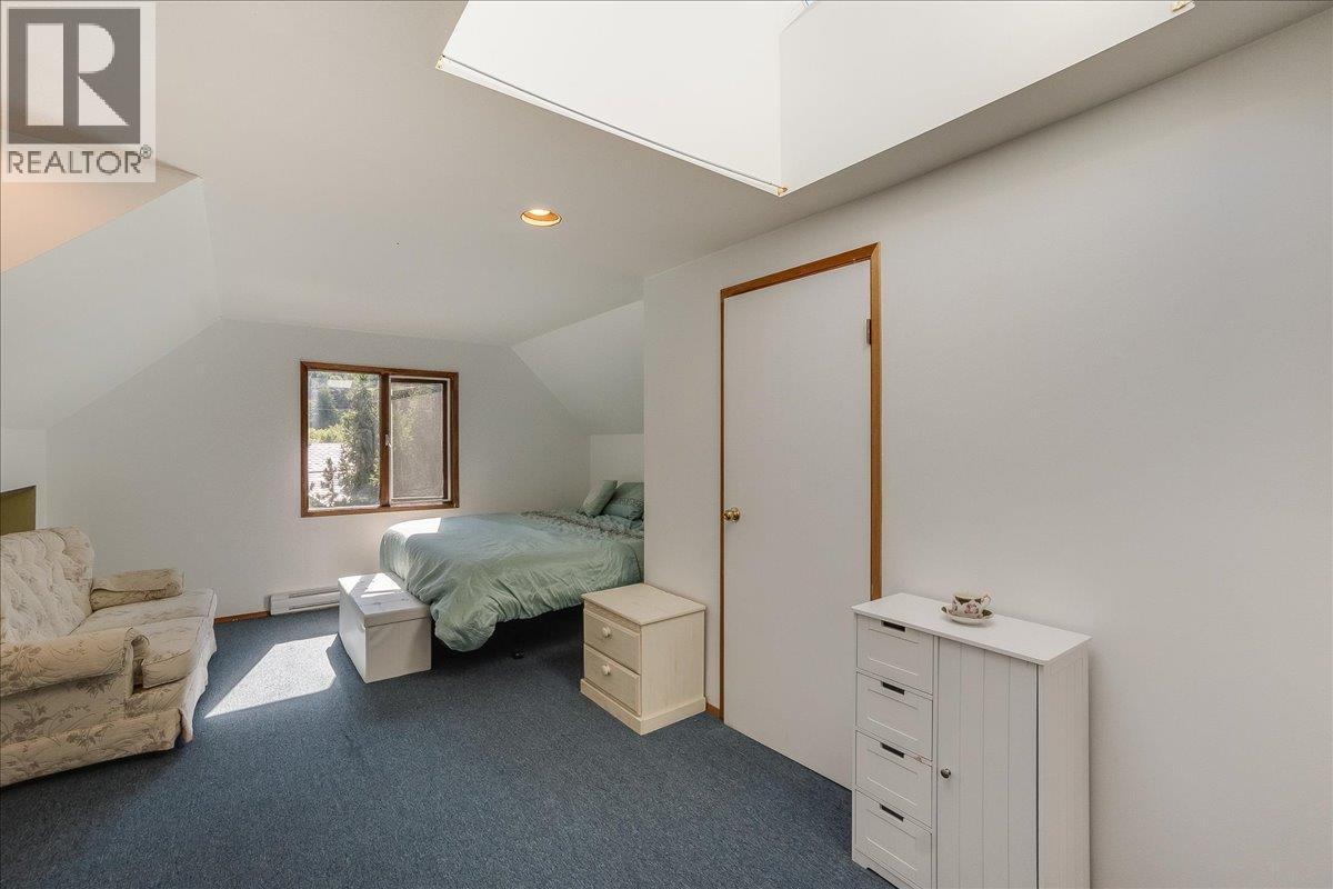 422 Maple Street - 29
