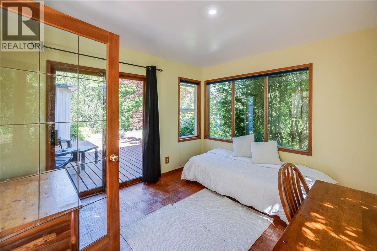 422 Maple Street - 17