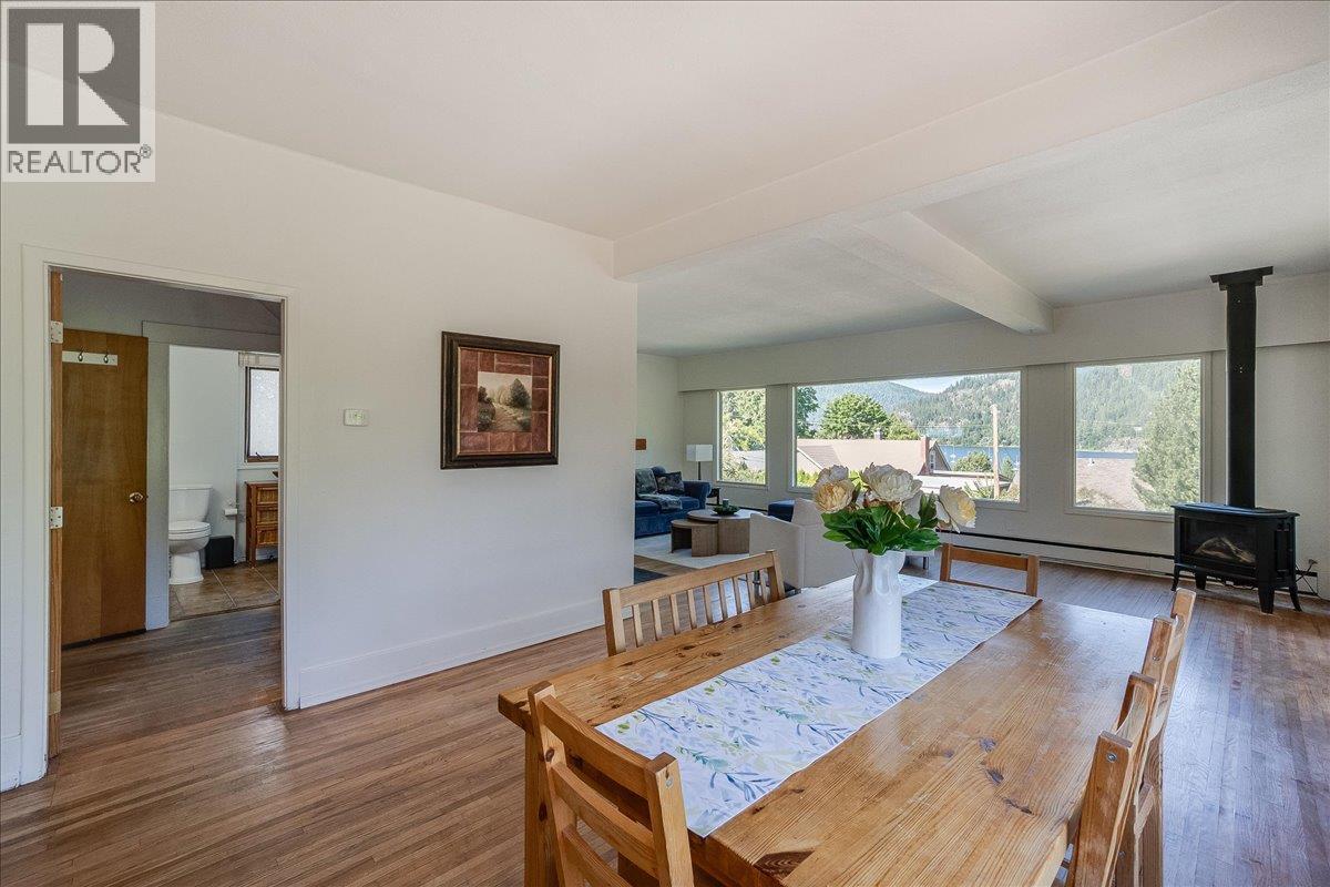 422 Maple Street - 9