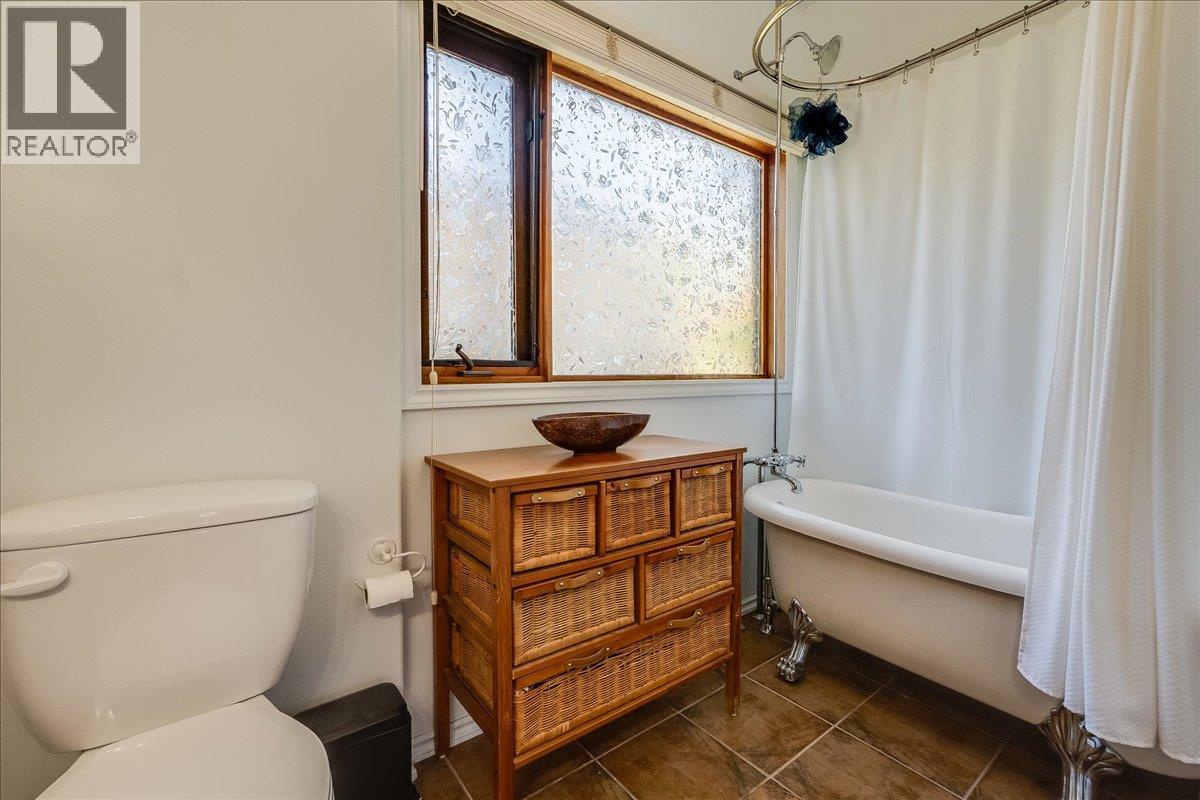 422 Maple Street - 27