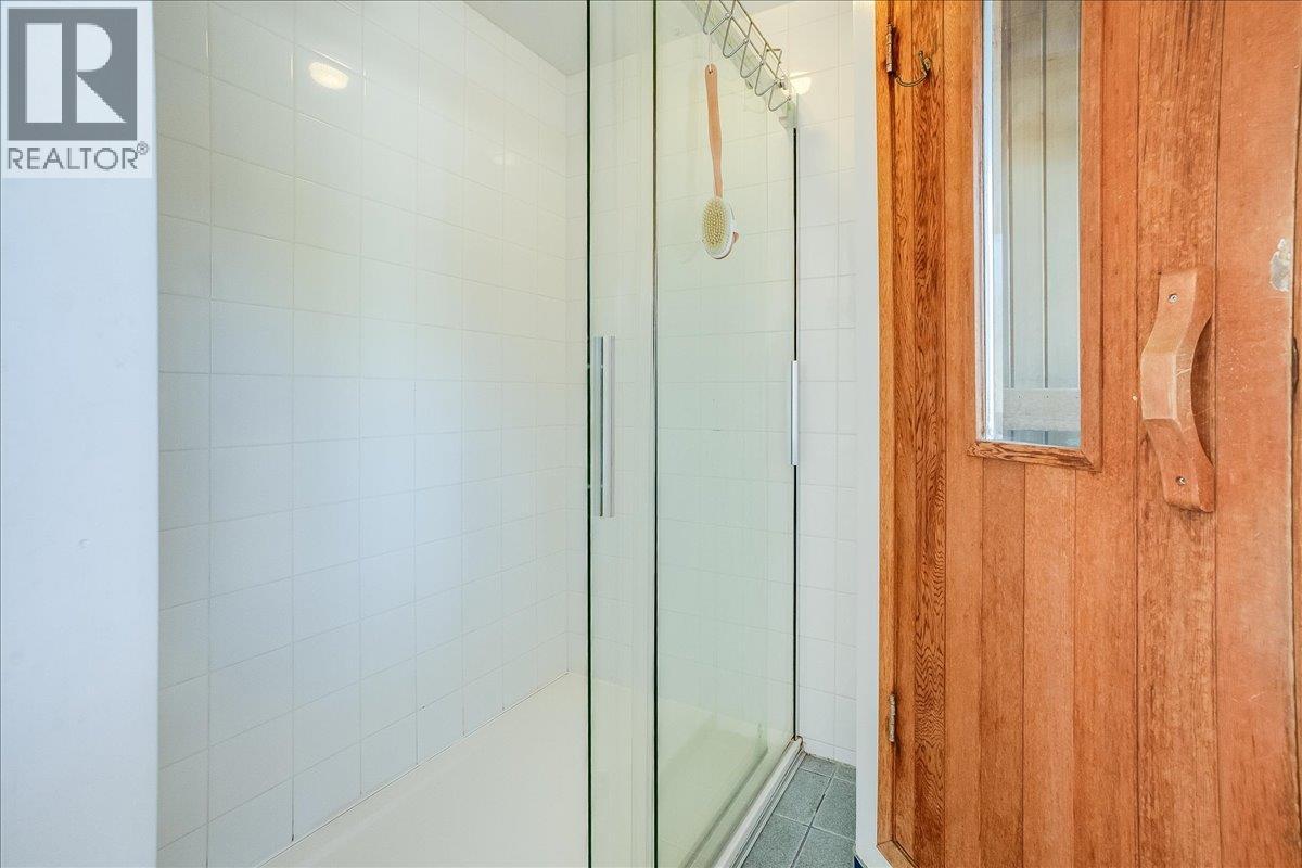 422 Maple Street - 44