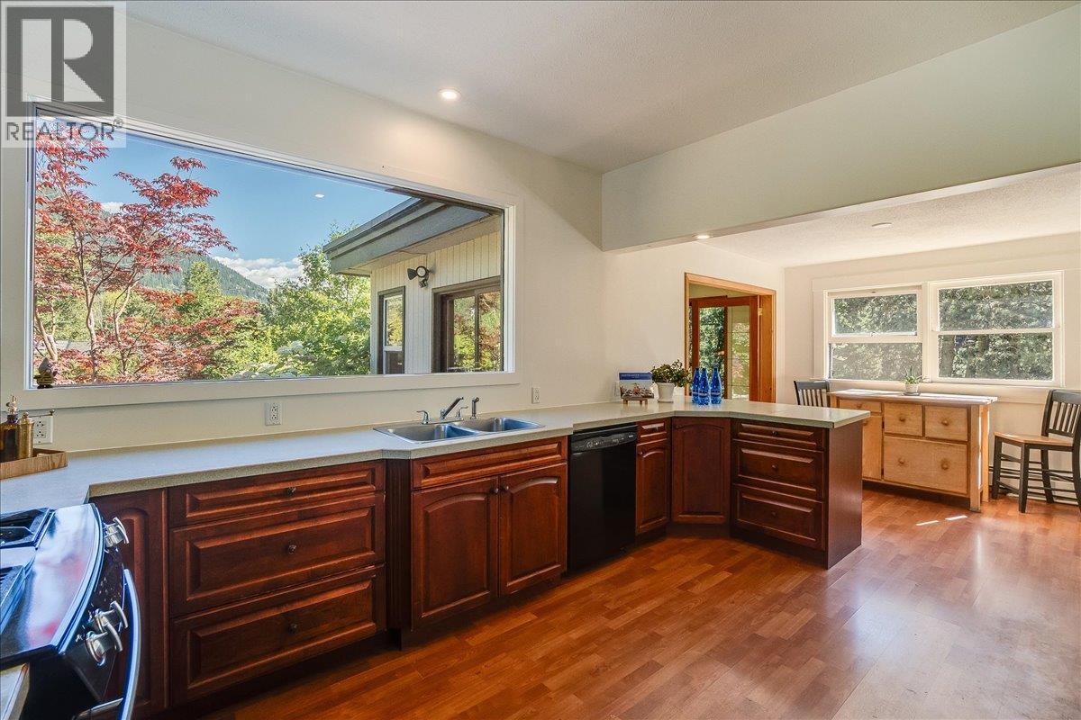 422 Maple Street - 12