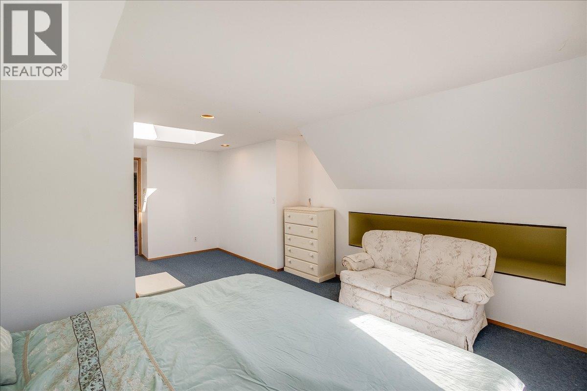 422 Maple Street - 32