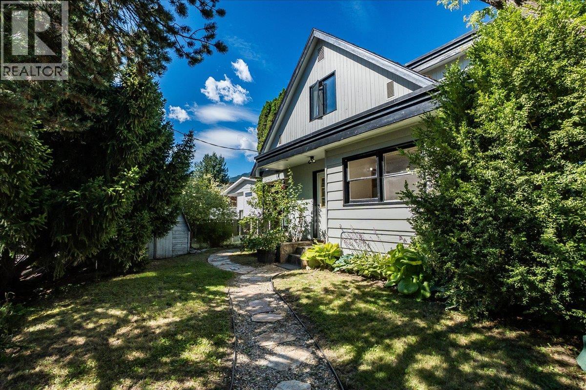 422 Maple Street - 54