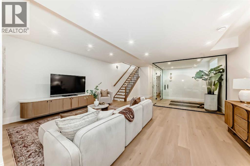 2034 52 Avenue SW - 17