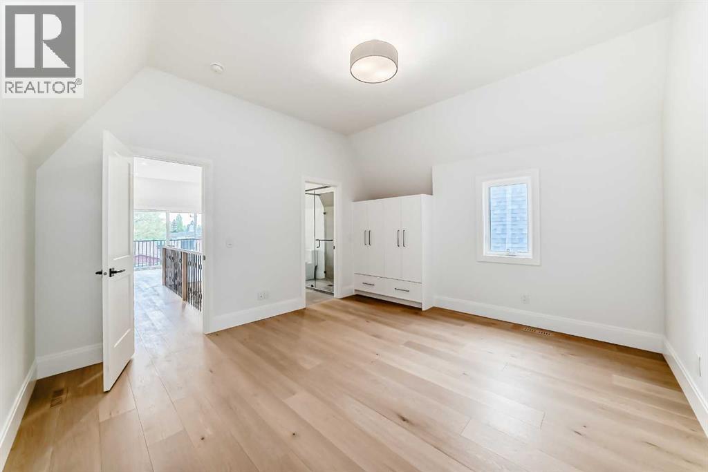 2034 52 Avenue SW - 25