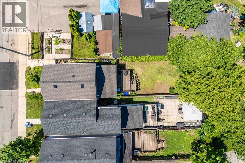 195 WOOD Street E - 30