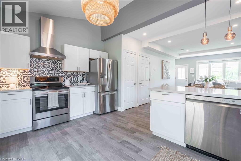 195 WOOD Street E - 12