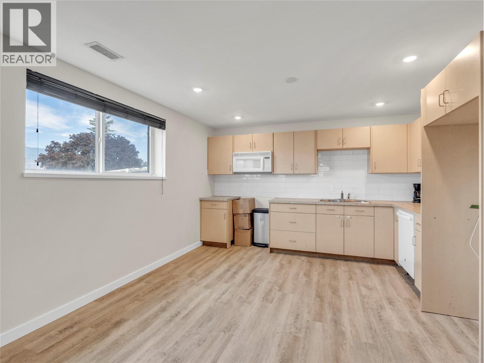 1477 CARMI Drive - 17
