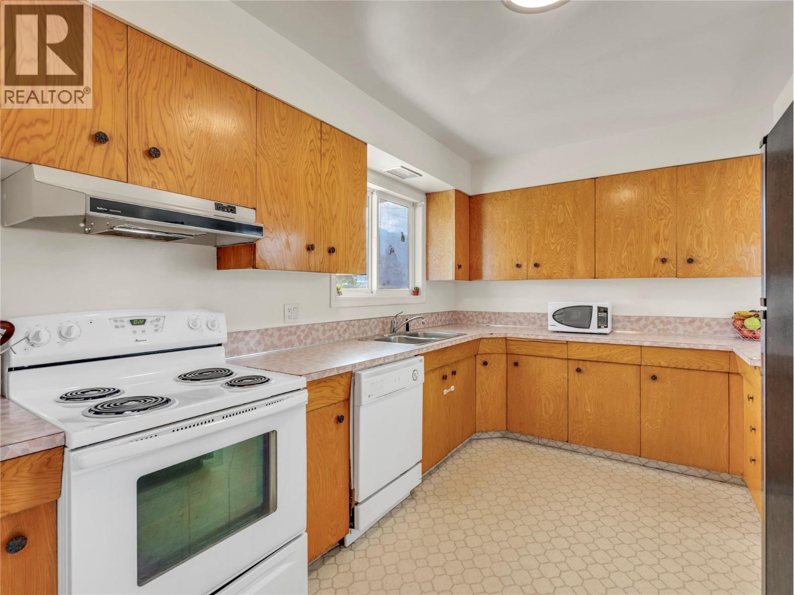 1477 CARMI Drive - 8