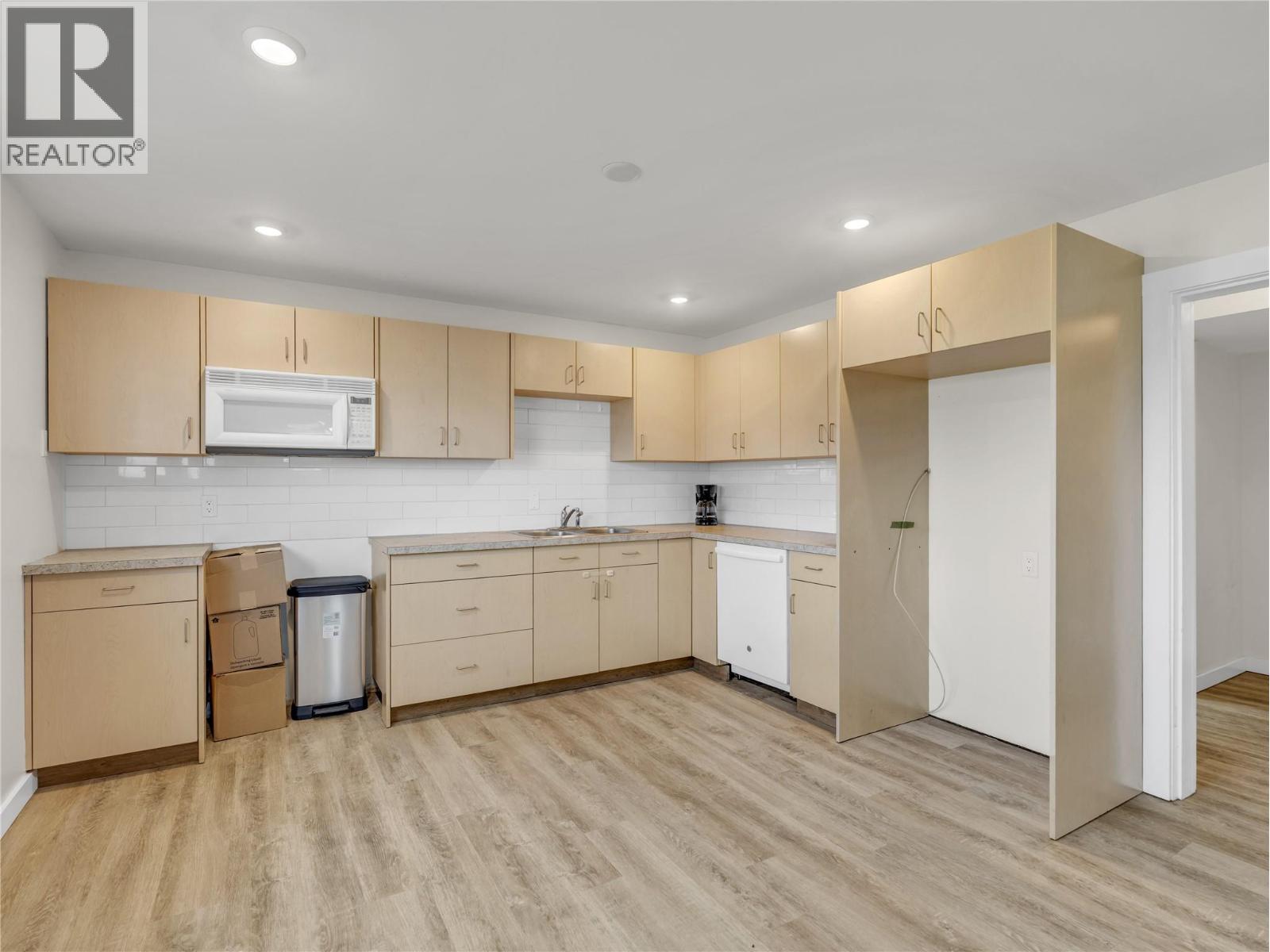 1477 CARMI Drive - 16