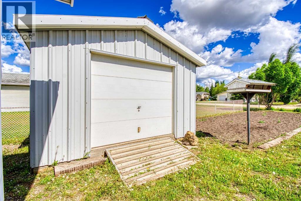 9709 107 Street - 37
