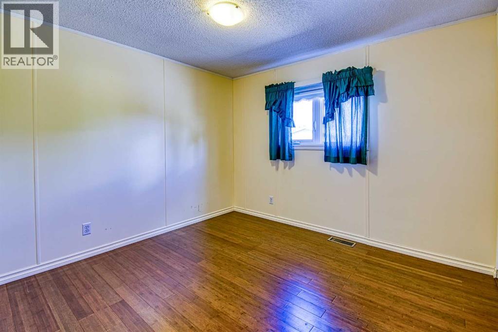 9709 107 Street - 26