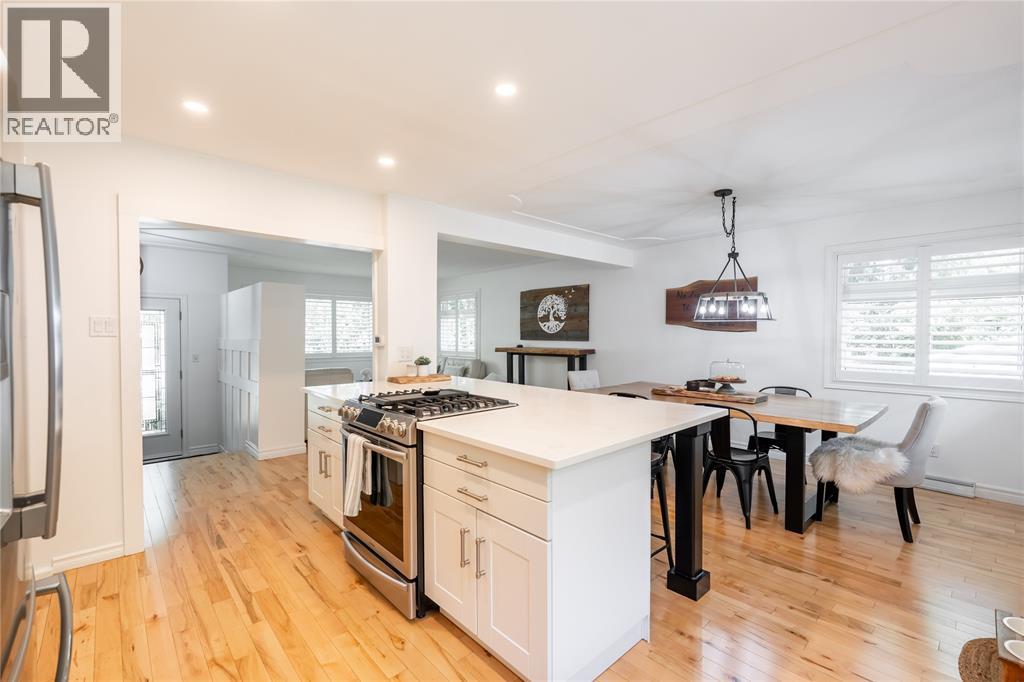 1726 Mills STREET - 11