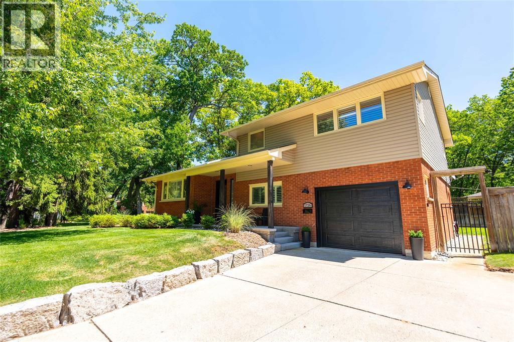 1726 Mills STREET - 3
