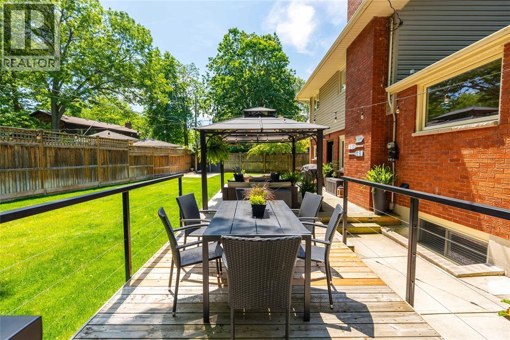 1726 Mills STREET - 39