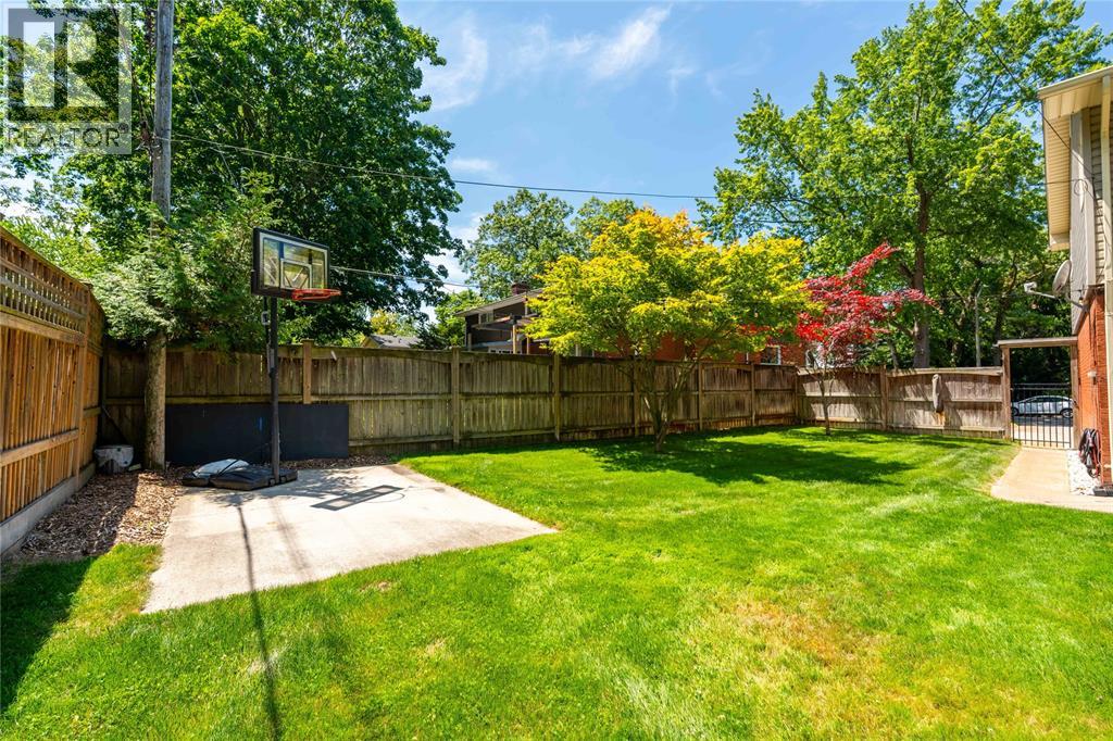 1726 Mills STREET - 43