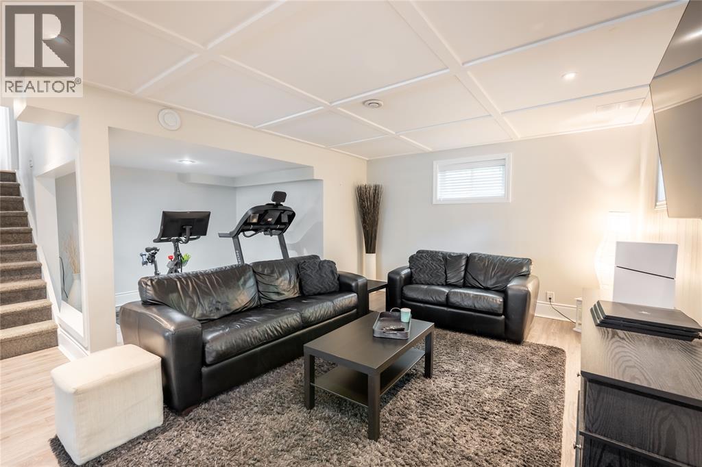 1726 Mills STREET - 31