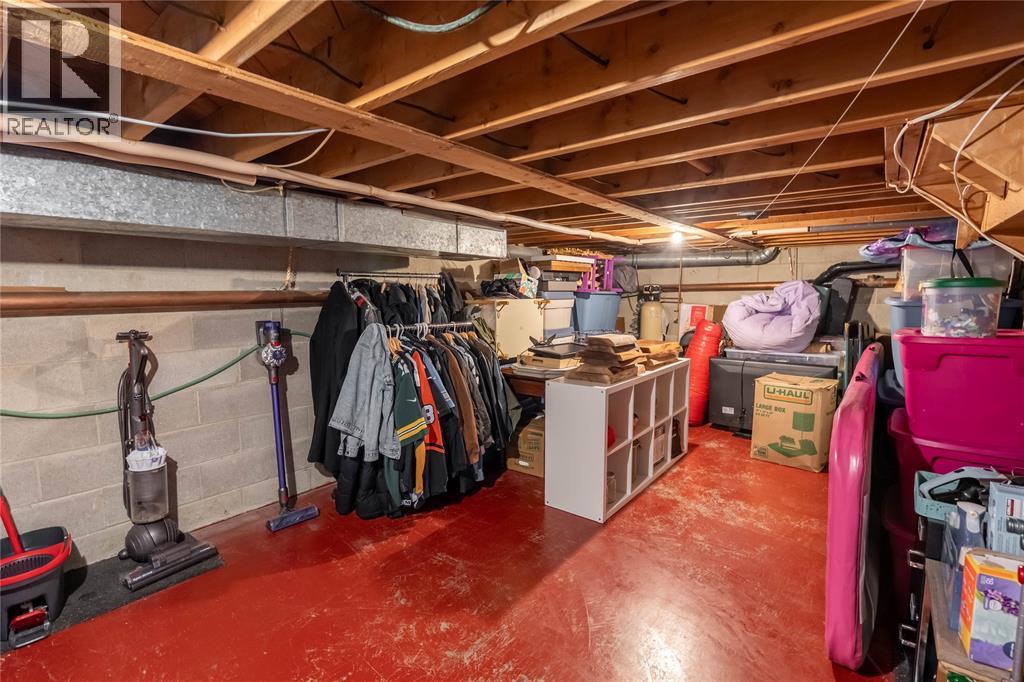 1726 Mills STREET - 35