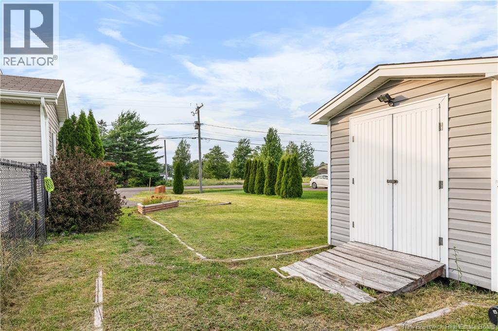 25 Clement Avenue - 41