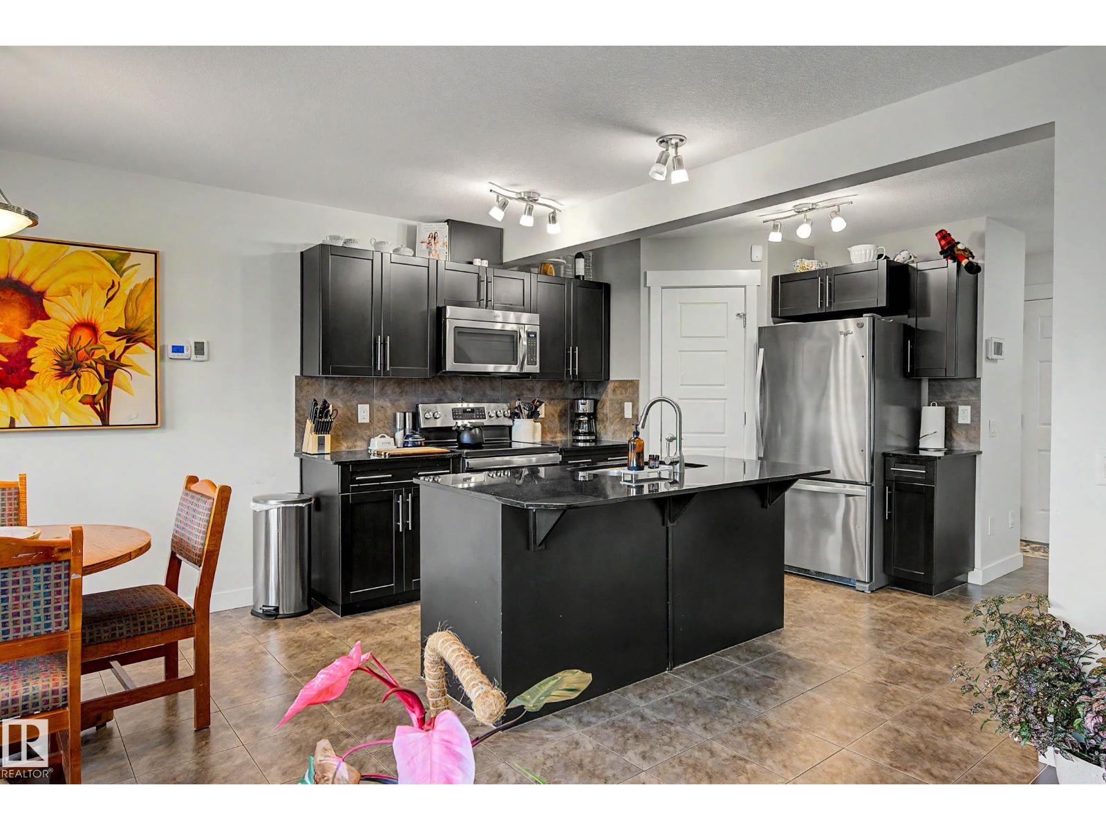 9436 230 ST NW - 7