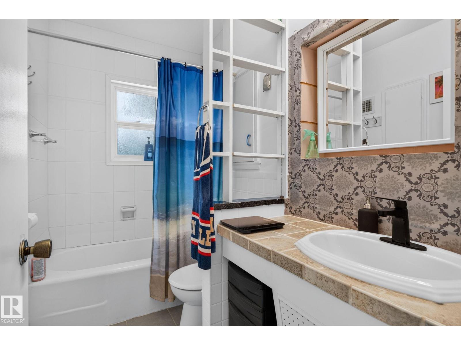 12229 88 ST NW - 24