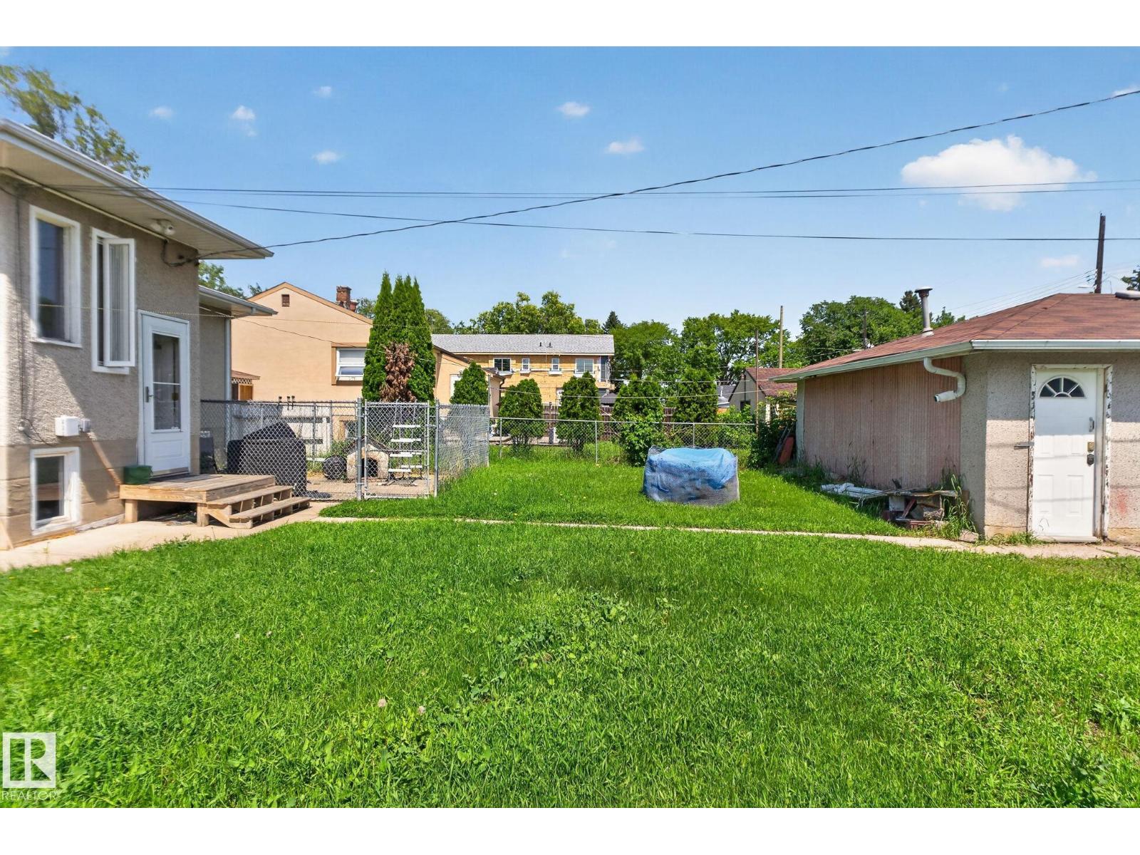 12229 88 ST NW - 48
