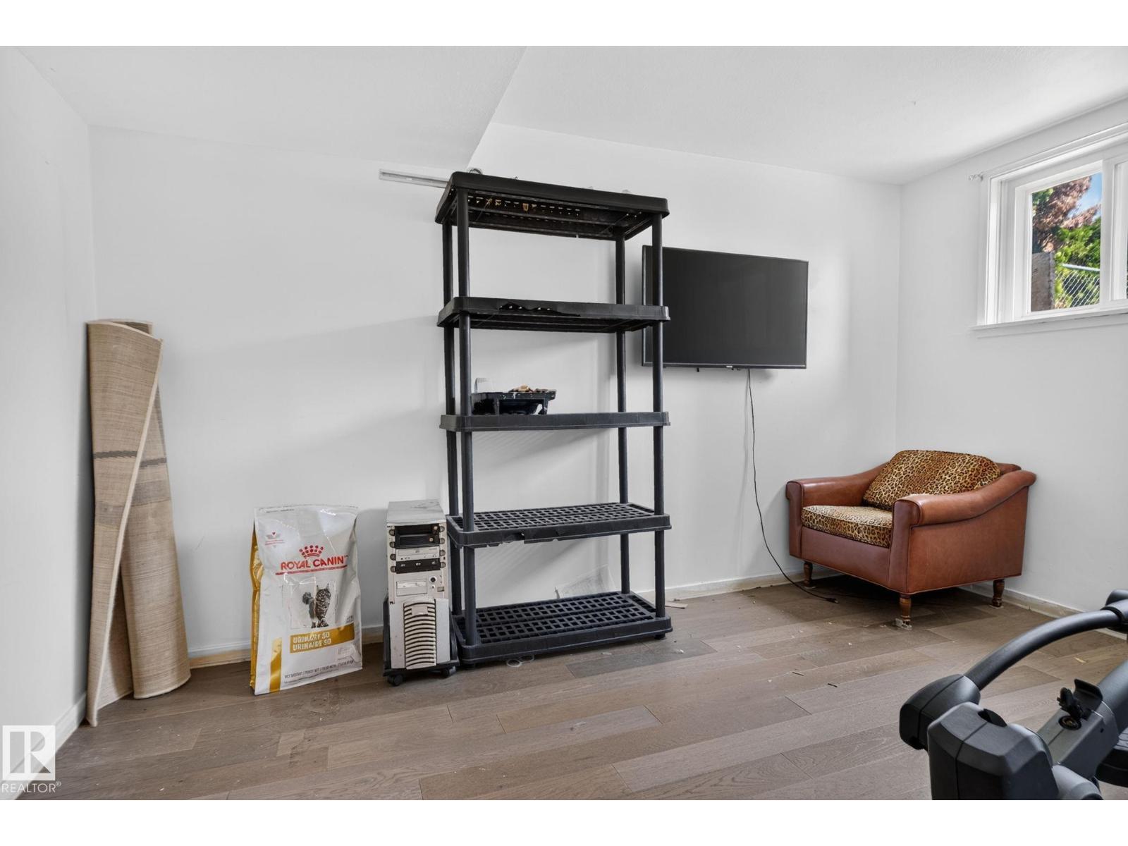 12229 88 ST NW - 42