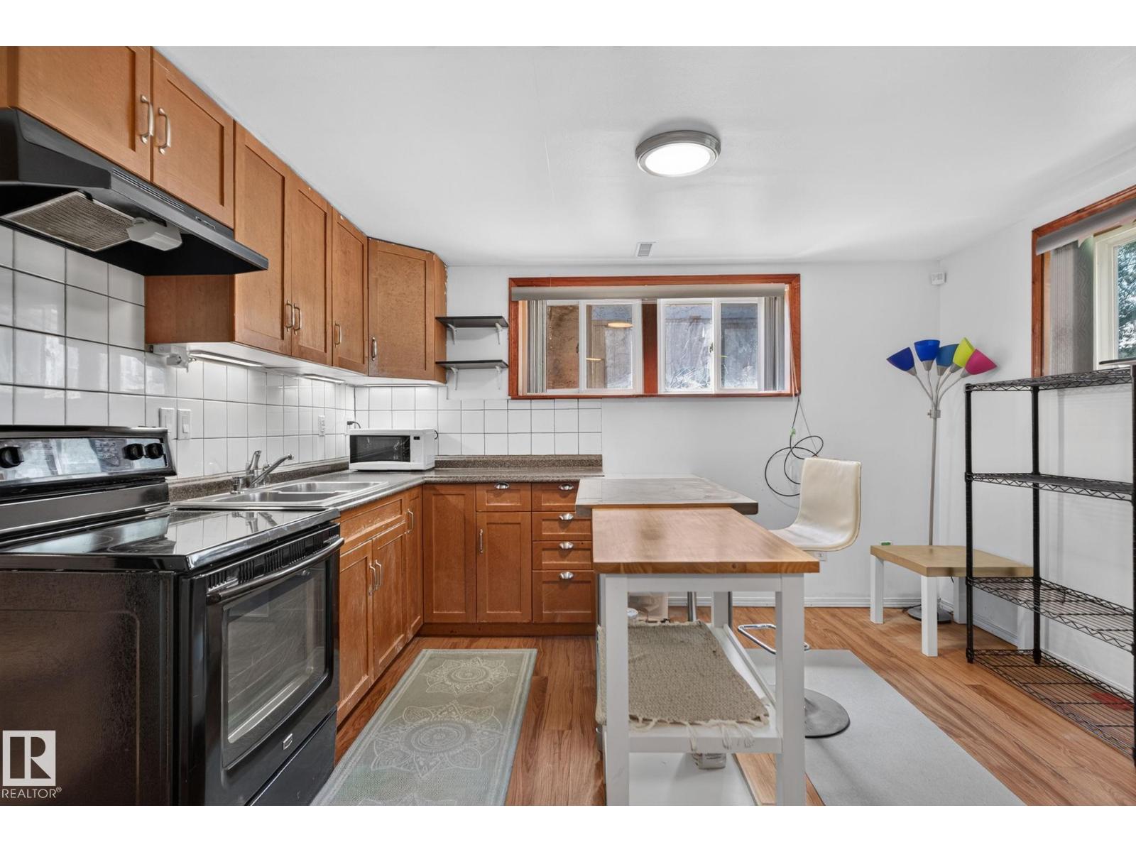 12229 88 ST NW - 34