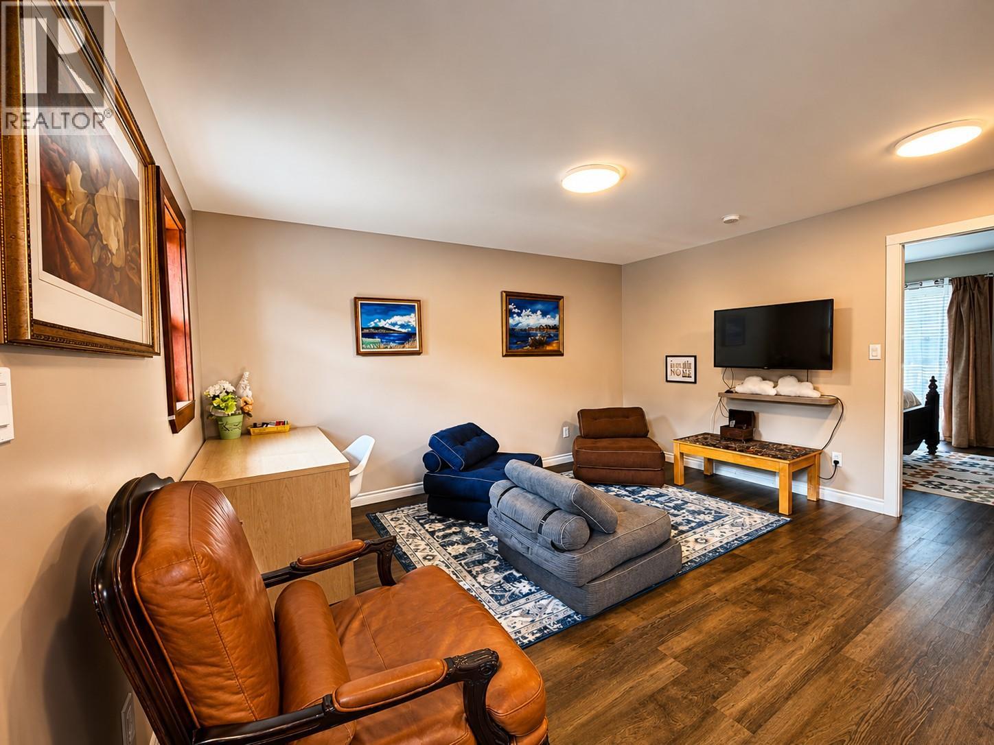 605/607 RAILWAY Avenue - Image 44