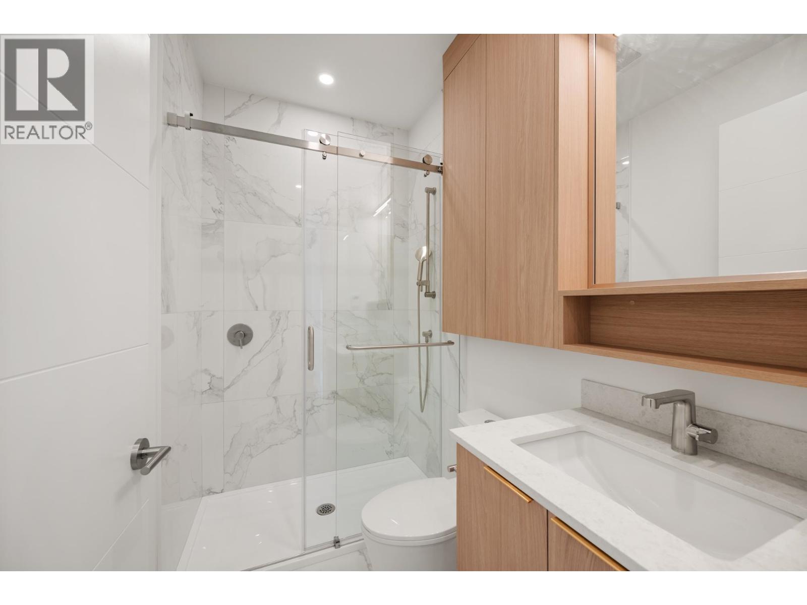 4 Bed, 5 Bath House for Sale in Vancouver – 2 3428 MONS DRIVE, Vancouver – MLS# R3148493 - Image 23