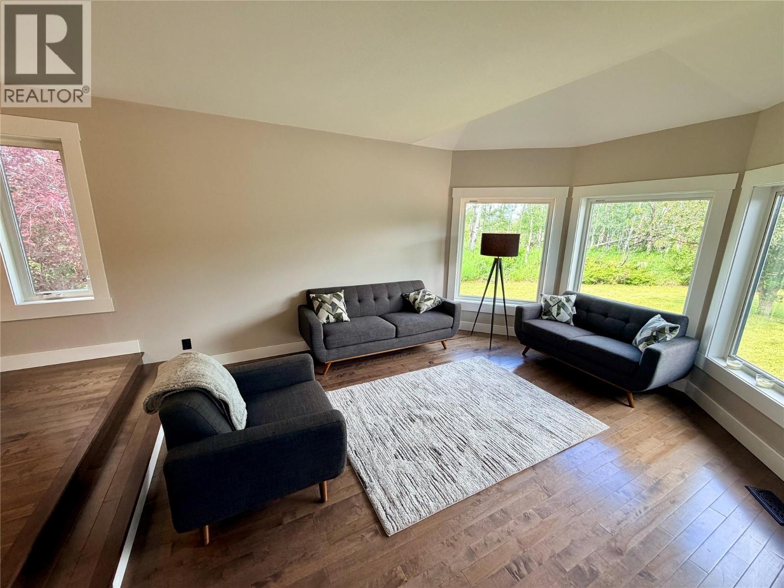 6385 97 Highway, Dawson Creek