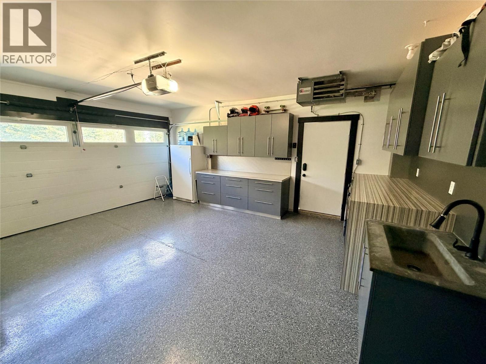 6385 97 Highway, Dawson Creek